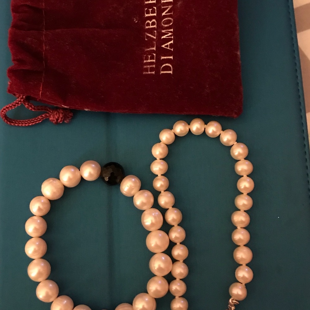 SOLD - Pearl bracelets